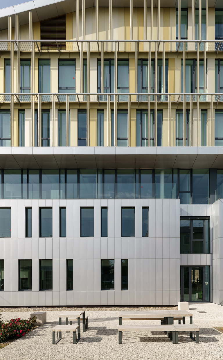 Baaum - Reichen et Robert associes-La Grande Halle Gerland-Campus EDF-23.jpg