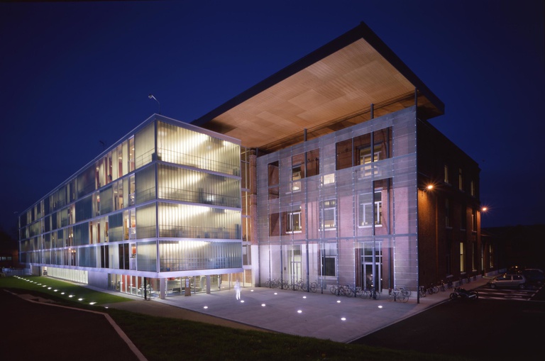 Baaum - facade nuit.jpg